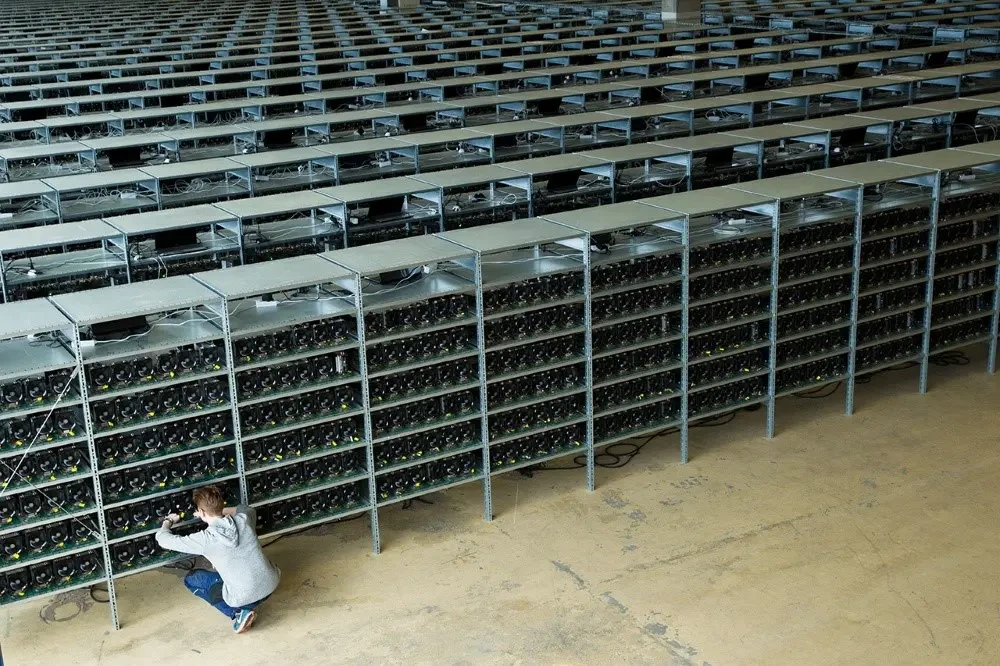 Crypto Miners: A Simple Explanation of the Bitcoin and Altcoin Mining Process